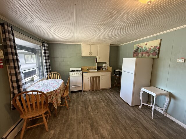 Image 3 for Suite #6