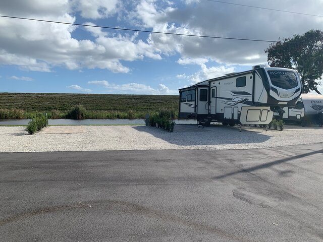 Image 2 for Waterfront Site (38ft Maximum RV Length)