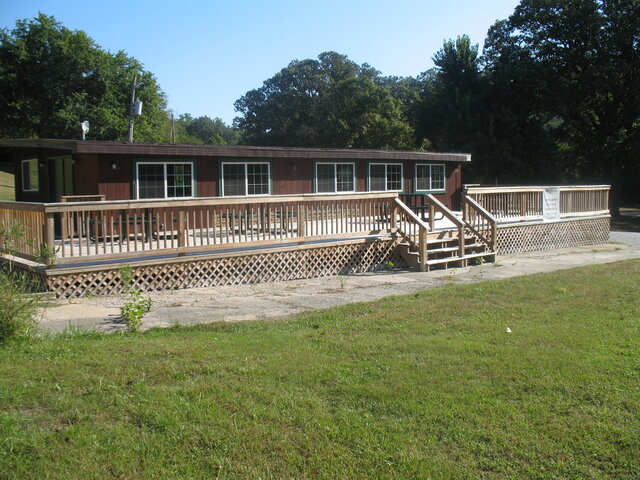 Image 4 for 600) Rec Building Deck