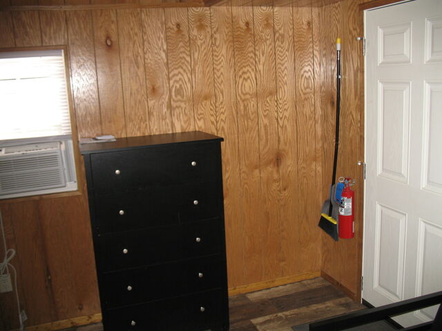 Image 9 for 301) Glades Comfort Cabin 301