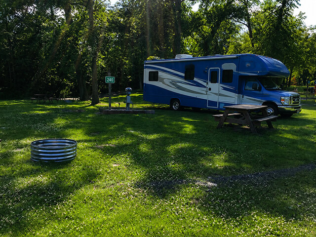 Image 1 for 240) Highlands Water/Electric 240