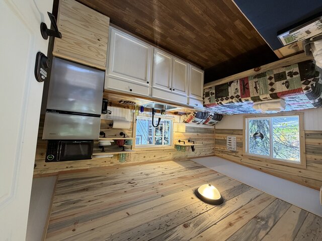 Image 2 for Coho Cabin