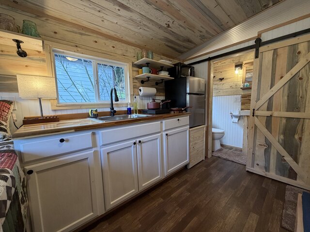 Image 5 for Coho Cabin