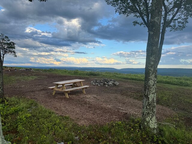 Image 1 for 100 Mile View Site 86