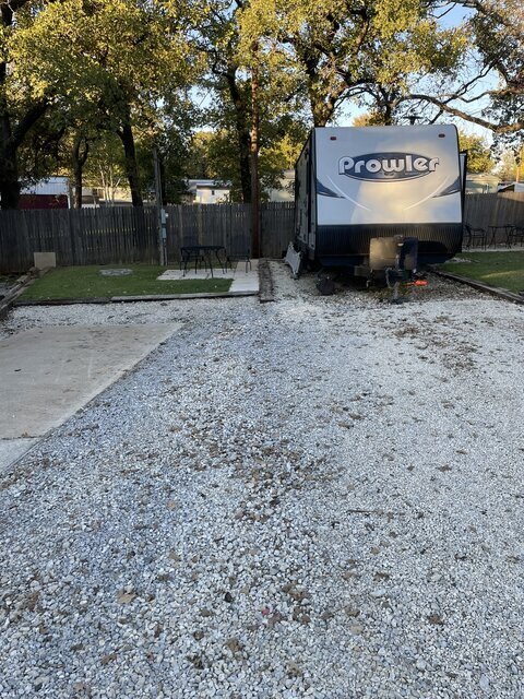 Image 1 for RV907) Back Area Daily or Weekly