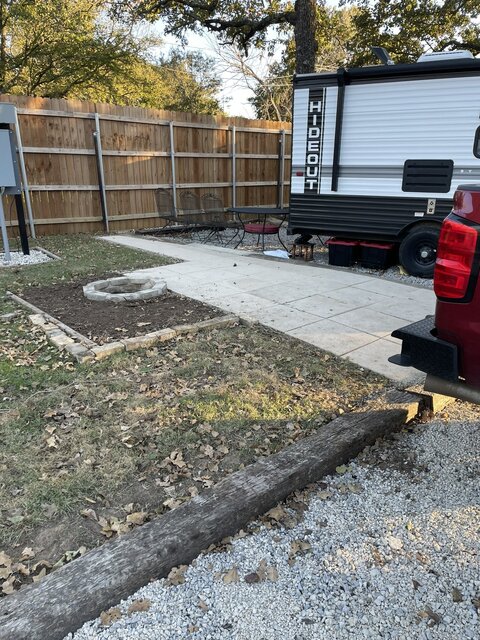 Image 3 for RV903) Back Area Daily or Weekly