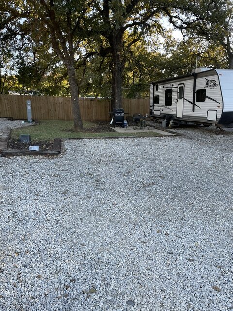 Image 2 for RV923) Back Area Daily or Weekly