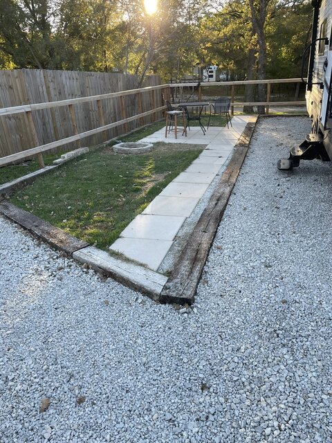 Image 1 for RV921) Back Area Daily or Weekly