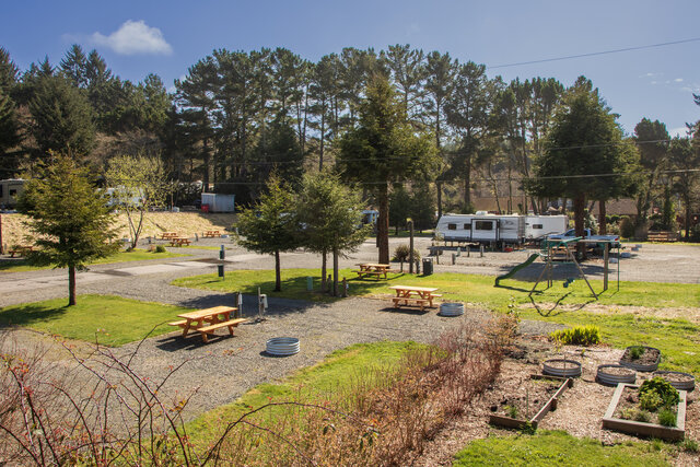 Image 12 for #16 Pull Through RV Site