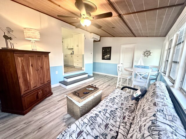 Image 7 for Cabin by the Sea with Pontoon Boat