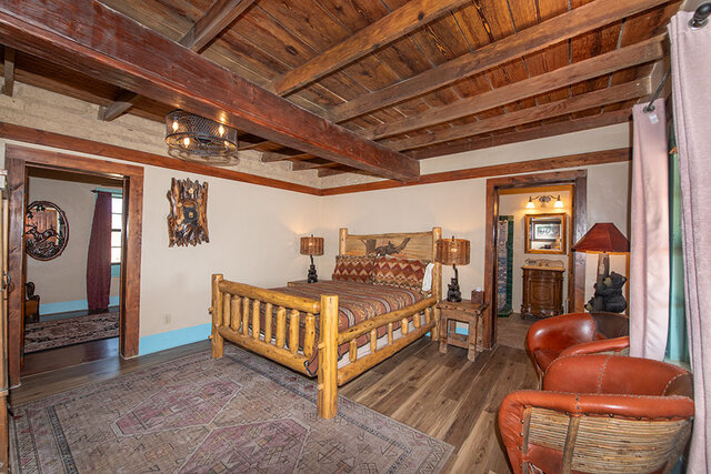 Image 1 for Black Bear Suite