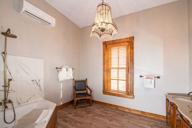 Image 4 for The Green Room