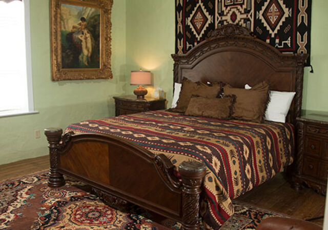 Image 3 for Western Wing Downstairs