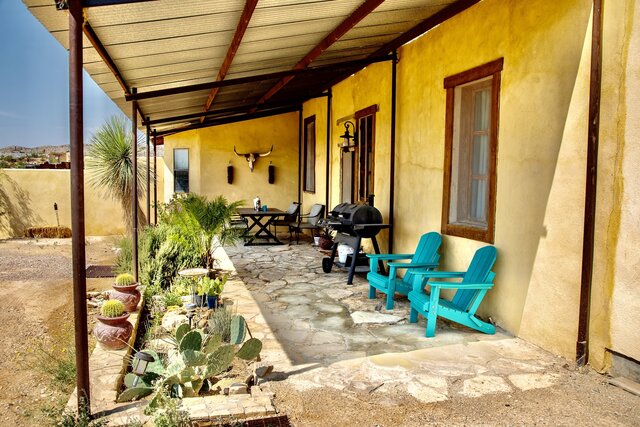 Image 1 for Valentine Suite