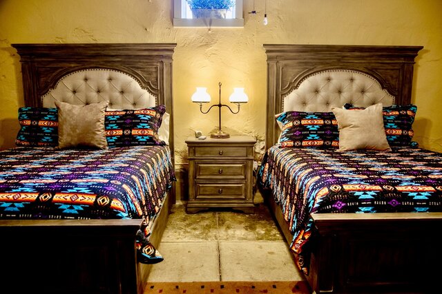 Image 4 for Valentine Suite