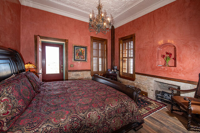 Image 1 for Elsenhans Suite