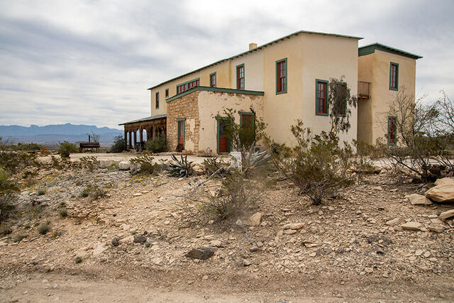 Image 5 for Mr. Perry's Suite