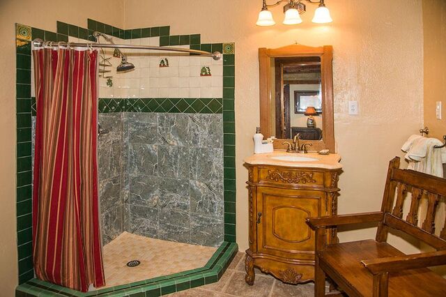 Image 3 for Black Bear Suite