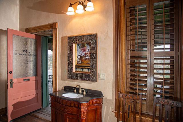 Image 3 for Elsenhans Suite