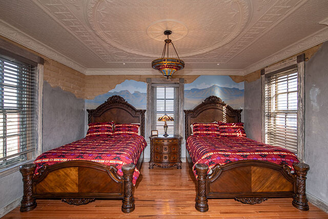 Image 1 for Mr. Perry's Suite