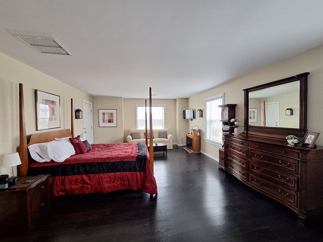 Image 3 for The Signature Suite