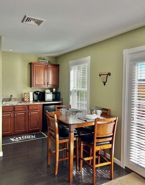 Image 4 for The Meyer Suite