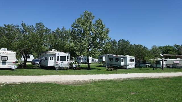 Image 1 for E) Front row Pull Thru Rv Site