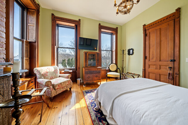 Image 3 for The Tioga Room