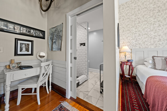 Image 5 for The Lovelass Room