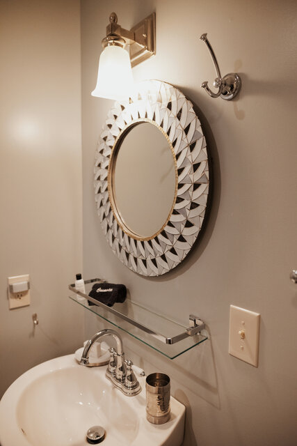 Image 9 for The Lovelass Room