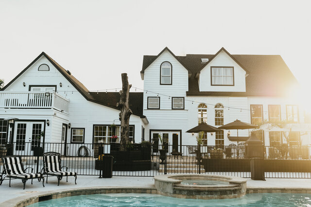 Image 5 for WOL-02) Fort Worth Room