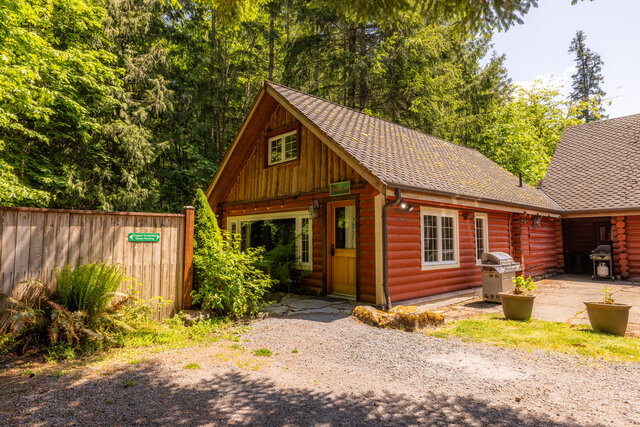 Image 2 for Copper Creekside Cabin