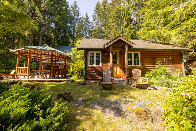 Image 1 for Art Studio Cabin