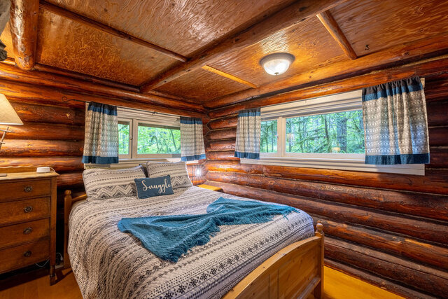 Image 9 for Copper Creek Log Cabin