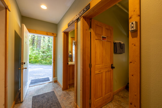 Image 5 for Snow Cabin