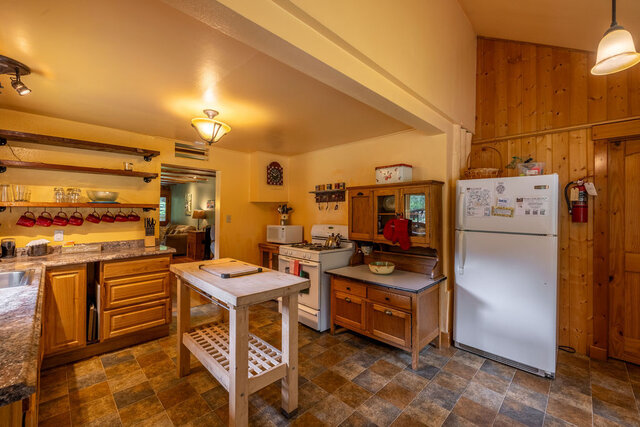 Image 5 for Cedar Springs