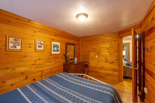 Image 10 for Frenchies Suite