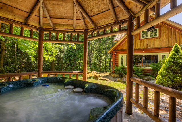 Image 10 for Copper Creekside Cabin