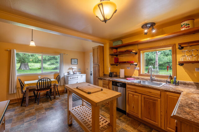 Image 4 for Cedar Springs