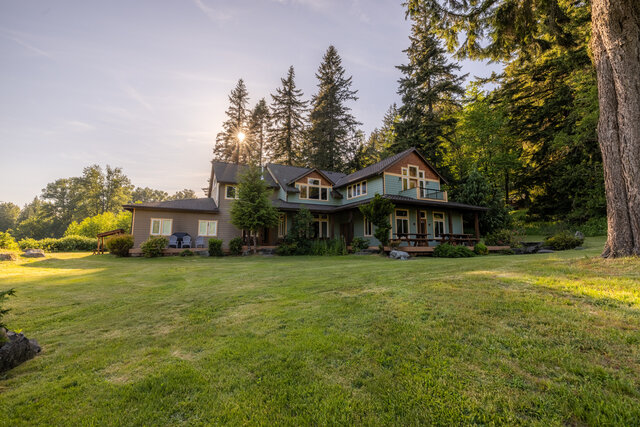 Image 1 for Tahoma Canyon at Mt Rainier