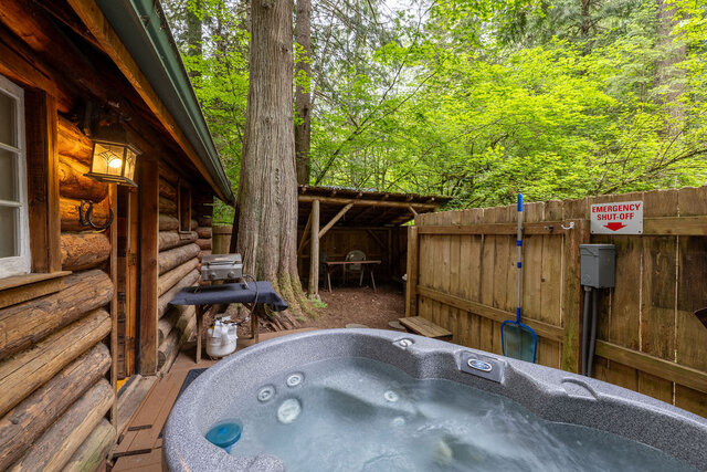 Image 14 for Copper Creek Log Cabin