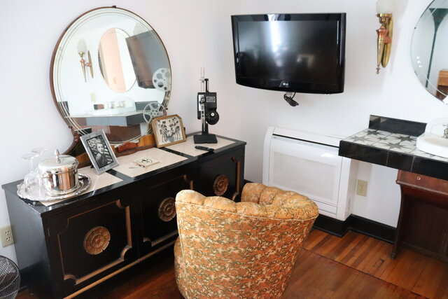 Image 2 for Queen Bed