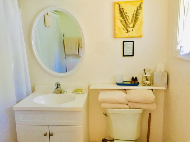 Image 10 for Deluxe Queen