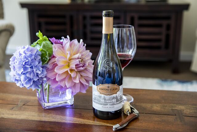 Image 4 for Deluxe Queen