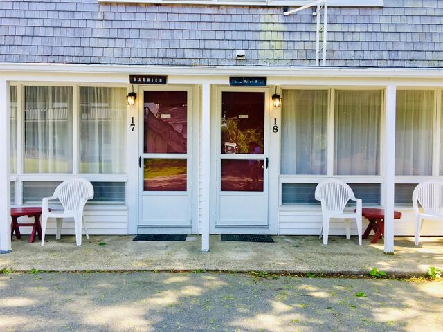 Image 4 for Deluxe King