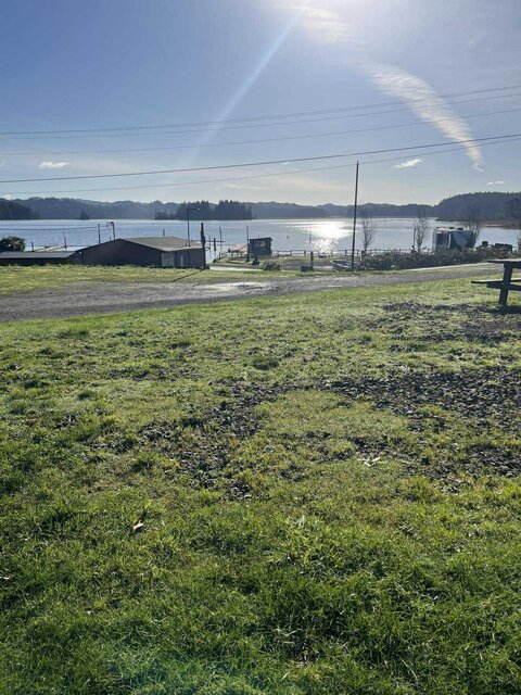 Image 2 for Lake View Full Hookup RV #16*