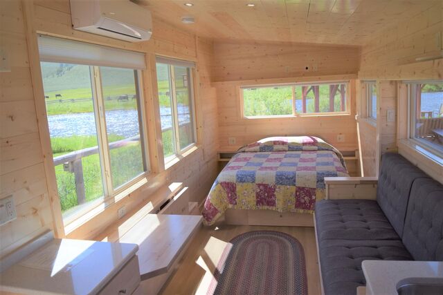 Image 1 for Riverside Kitchen Cabin (Queen Bed)