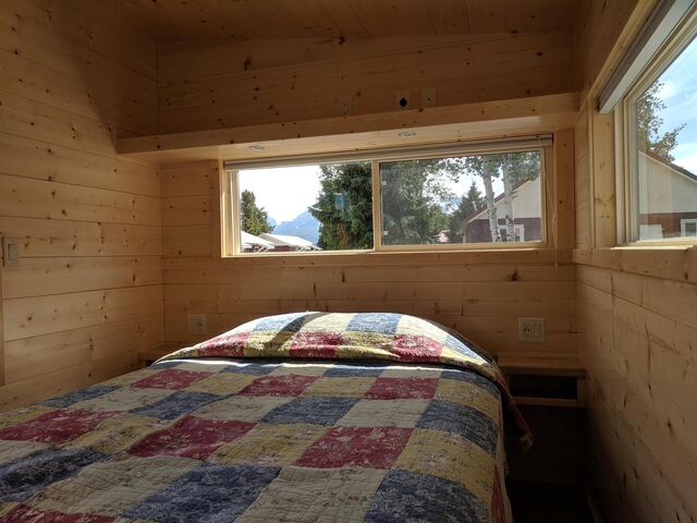Image 2 for Riverside Kitchen Cabin (Queen Bed)