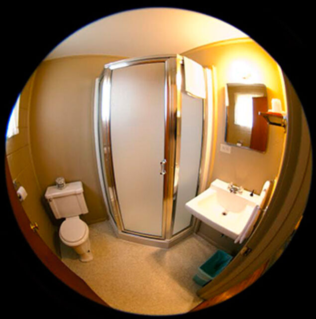 Image 3 for Riverside Cabin (2 Full Beds)