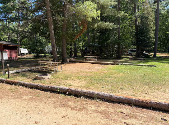 Image 1 for 16) Forest View Back-in | RV Hydro & Water
